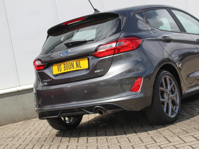 Ford Fiesta 1.0 EcoBoost Hybrid ST-Line Automaat | Navi | Cruise | Clima | Park sens | All Season