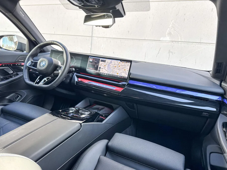 BMW i5 Touring eDrive40 84 kWh
