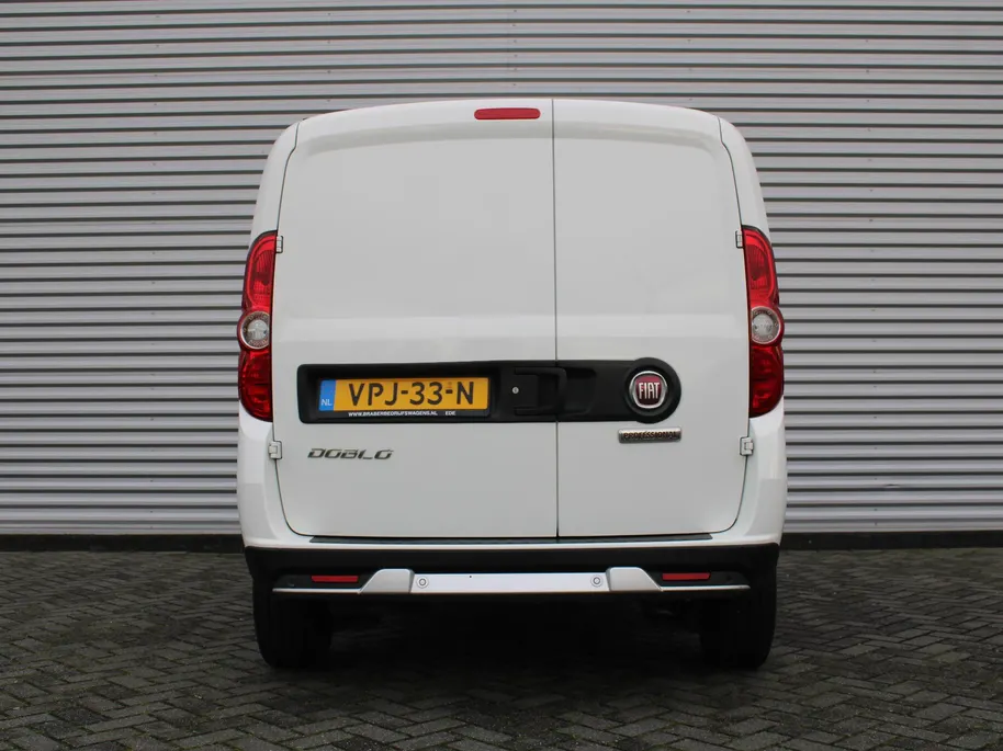 Fiat Doblò Cargo 1.6 MJ L1H1 S Trekking | Navi | Cruise | Airco | Parkeersensoren achter | Apple Carplay/Android Auto |