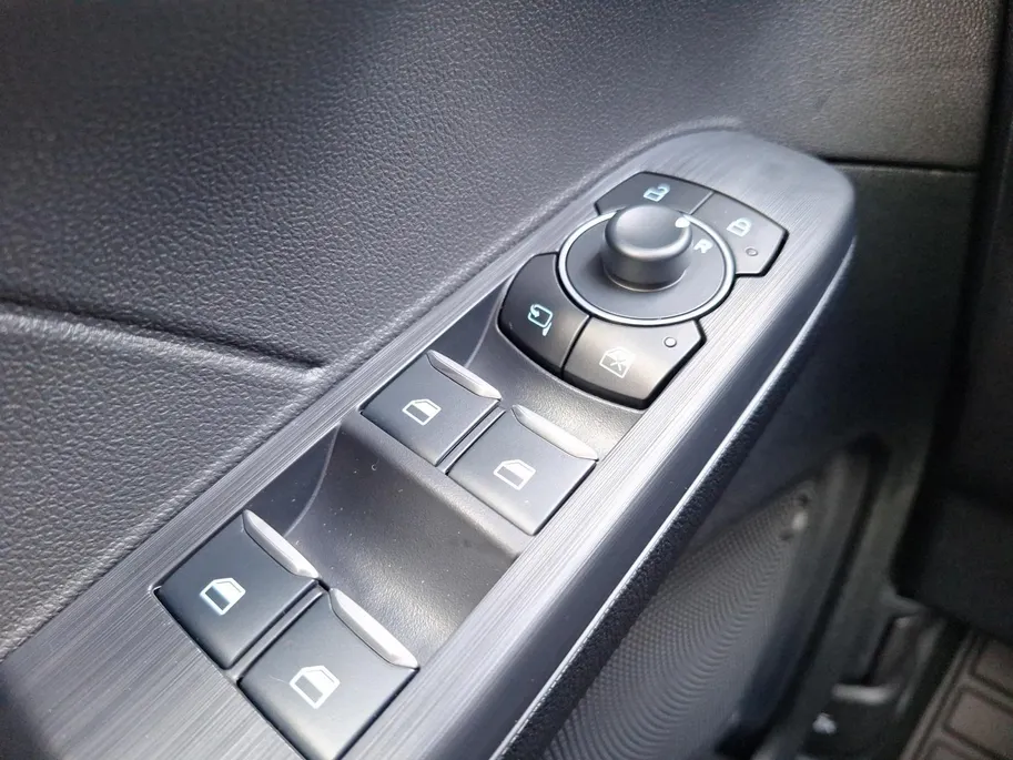 Ford Kuga 2.5 PHEV Titanium | Winterpack | Climate Control | Camera | Apple Carplay&Android Auto | Parkeersensoren | Navigatie | 17' Lichtmetaal |