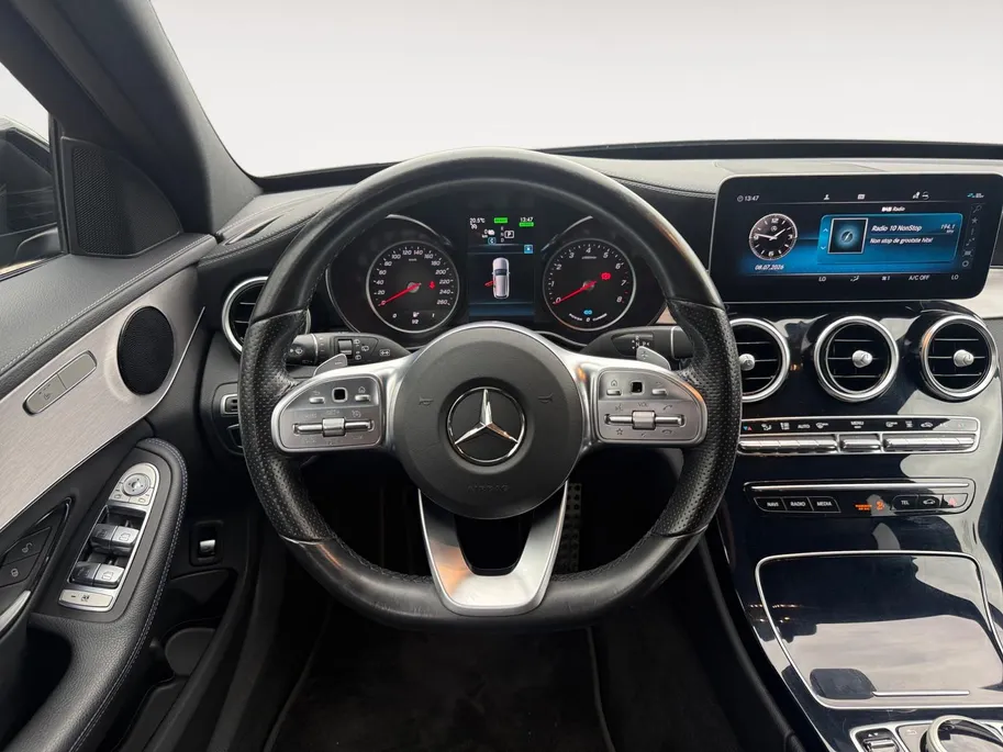 Mercedes-Benz C-Klasse Estate 300 e | Apple Carplay/Android Auto | Verwarmbare Voorstoelen | Privacy Glass | Climate Control | DAB | 12 maanden garantie |