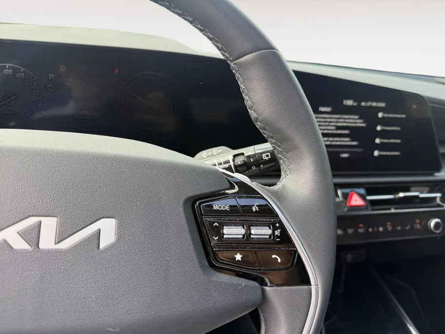 Kia Niro 1.6 GDi Hybrid DynamicPlusLine BlackPack | Dodenhoek detectie | Schuif Kanteldak| Leer | Stoel/Stuur verwarming | Elektrische Kofferbak |