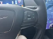 Ford Mustang Mach-E Standard RWD 73 kWh | Direct Leverbaar | €5.000,- Ready Set Ford Bonus | 470km WLTP Rijbereik | Warmtepomp | Adaptieve Cruise Control | Verwarmbare Voorstoelen | Verwarmbare Voorruit | Parkeersensoren voor en achter |  Verwarmbare Stuur