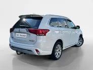 Mitsubishi Outlander 2.4 PHEV Pure+ | Automaat | Keyless start | Keyless entry | Stoel Verwarming | Trekhaak | Cruise control |