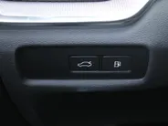 Volvo V60 2.0 T6 Plug-in hybrid AWD Plus Dark | Nappaleder | Trekhaak | HK audio | Schuifdak | Stuur-/stoelverwarming | Adap. Cruise | Dodehoek detectie | Geheugenstoelen | 360 Camera |