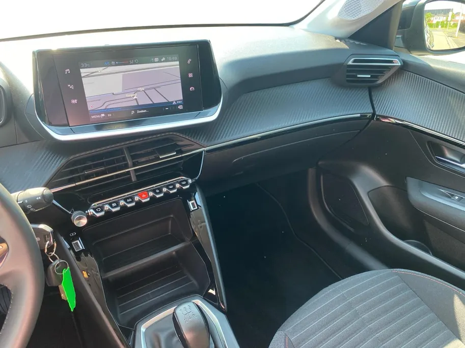 Peugeot 208 1.2 PureTech Active NL auto | navigatie | Apple CarPlay / Android-Auto | cruise control | etc.