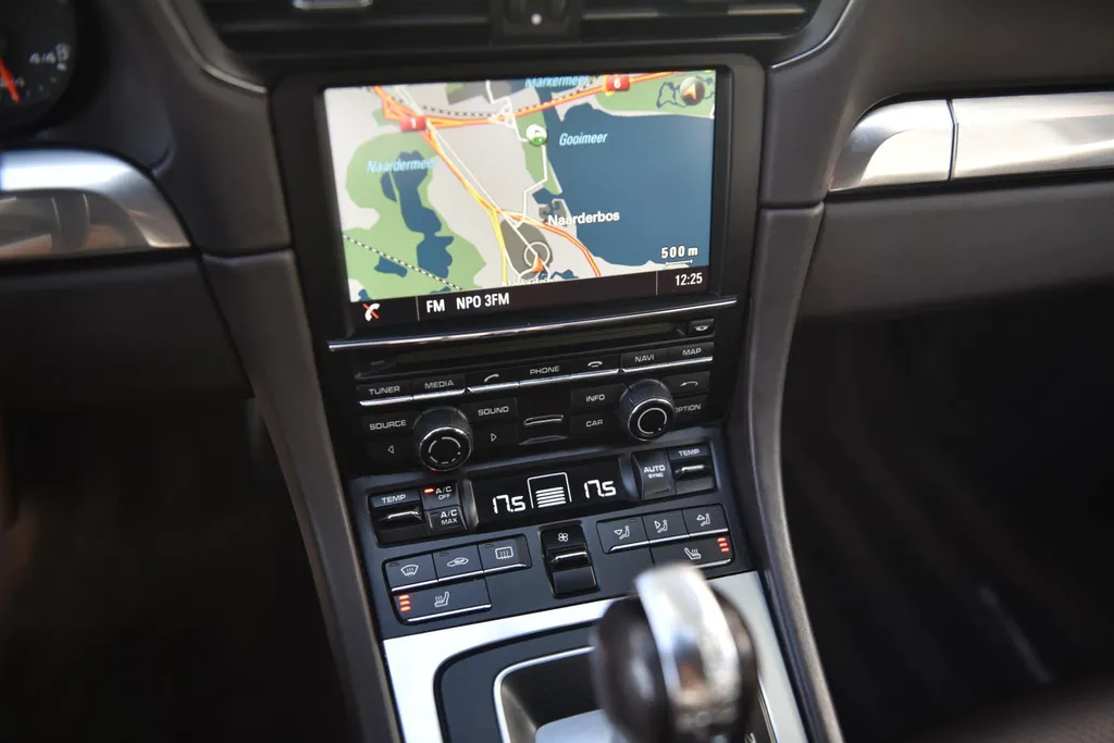 Porsche 911 Cabrio 3.8 Carrera 4S
