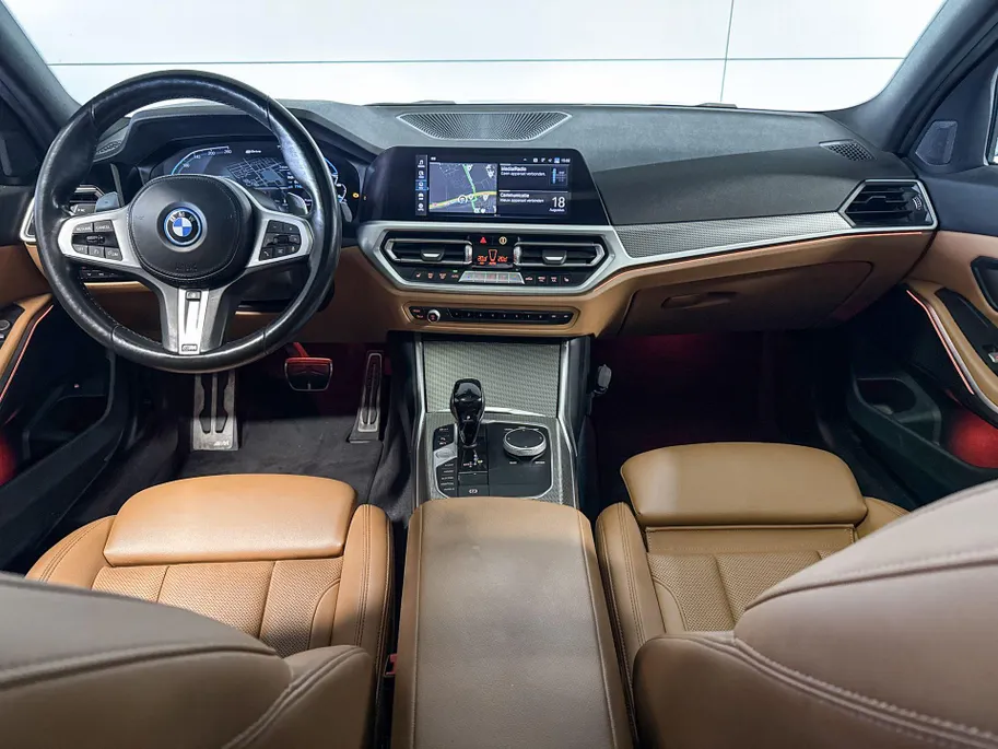 BMW 3 Serie Sedan 330e xDrive High Executive