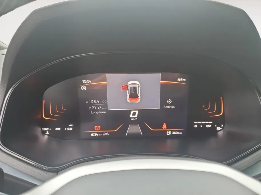 SEAT Arona Xperience | Climate control | Adaptieve cruise control | Camera | Apple CarPlay / Android  | Parkeersensoren voor en achter |