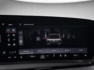 Audi Q6 e-tron edition 83 kWh 252pk · SOH 96,3% · Panoramadak · 360 Camera · Inklap. Trekhaak ·  Luchtvering · Stuur- & Stoelverwarming · Apple/Android Car Play · Garantie t/m 13-07-2030 of 100.000km