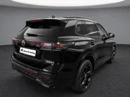 Volkswagen Tiguan 1.5 272pk DSG eHybrid R-Line Edition · Panoramadak · 360 Camera · Wegklapbare Trekhaak · Massage · Black style · 20'' Inch · Garantie t/m 22-06-2030 of 100.000km