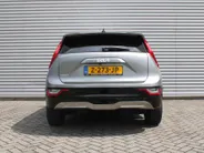 Kia Niro EV Edition Advanced 64.8 kWh | Stuur-/stoelverwarming | Elektr. stoelverstelling | Camera | Cruise adapt. | 17'LM | Clima | 17% bijtelling |