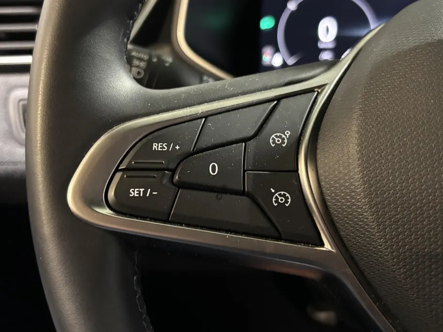 Renault Clio 90PK TCe GPF Techno | 9,3' Navi | Camera | Parkeersensoren | Cruise Control | Climate Control | Licht & Regen Sensor | Apple CarPlay/Android Auto | Full LED | Lichtmetalen Velgen |