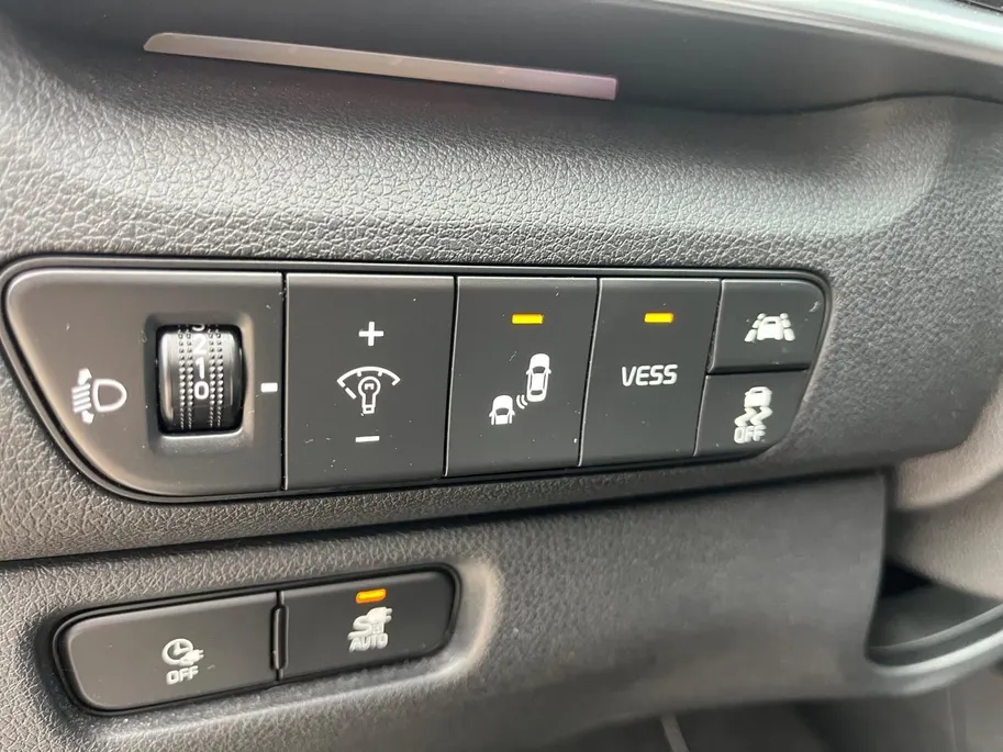 Kia e-Niro ExecutiveLine 64 kWh | Lederen bekleding | Elektrische stoelverstelling | JBL Audio systeem | Stoelventilatie