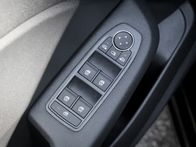 Mitsubishi Colt 1.0T MT Intense