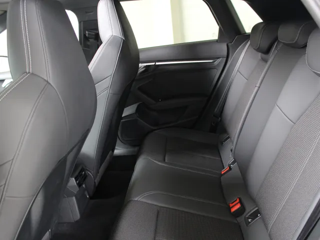 Audi A3 Sportback 30 TFSI S-Line S-Tronic Navigatie | Panoramadak | Sportstuur | Led