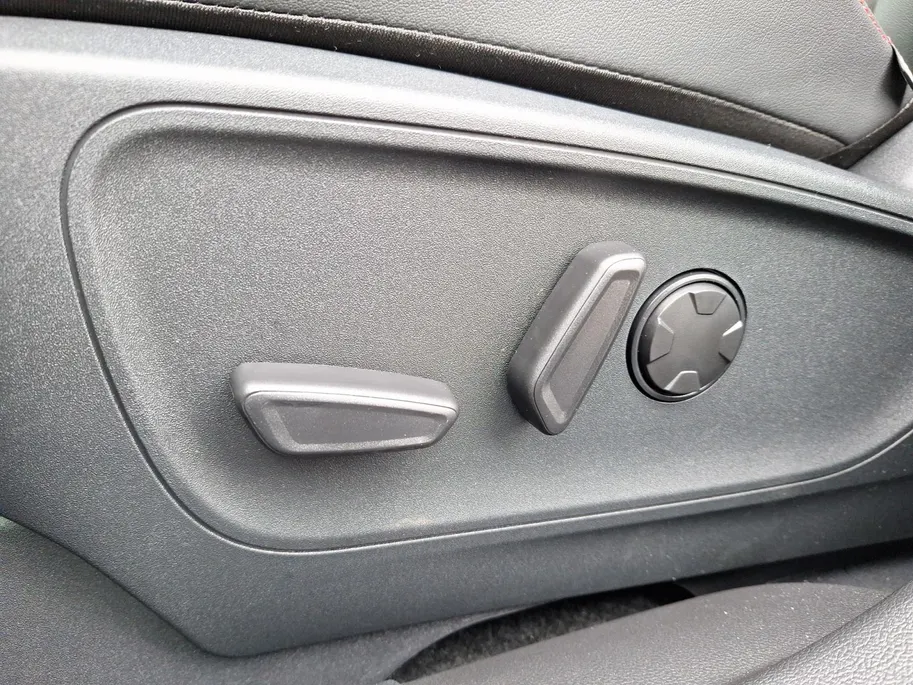 Ford Kuga 2.5 PHEV ST-Line X Nieuw te bestellen | Winterpack | El. Trekhaak | 18' Lichtmetaal | 360Camera | Adaptive Cruisecontrol | El. Achterklep | El. bestuurdersstoel + geheugen | Matrix Ledkoplampen | Halfleer bekeleed | B&O Audio |