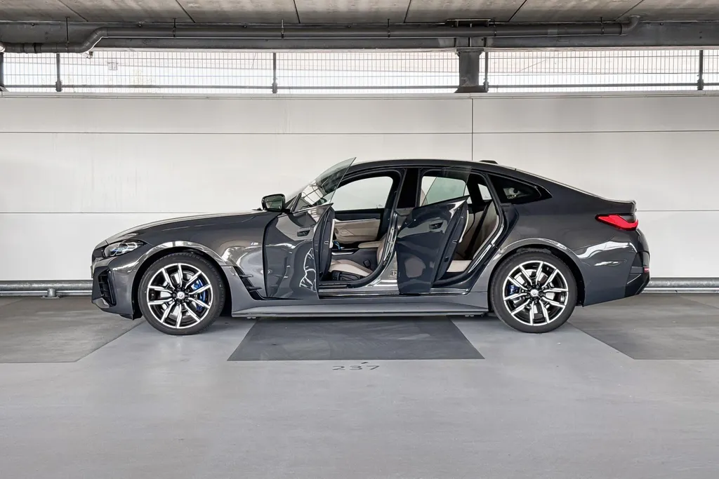 BMW i4 eDrive40 High Executive 84 kWh