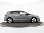 Volkswagen Golf 1.0 eTSI 110pk DSG Life · Camera · Apple/Android Car Play · Navigatie · P-Sensoren · Sfeerverlichting · 16'' Inch · Garantie t/m 06-02-2028 of 100.000km
