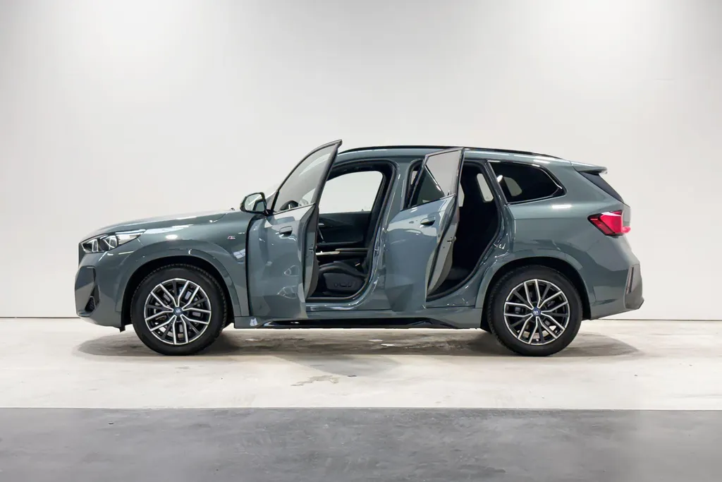 BMW iX1 xDrive30 Launch Edition M Sportpakket