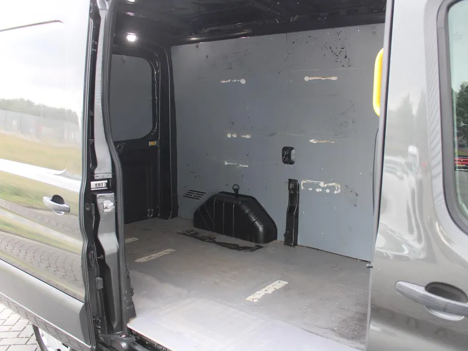 Ford Transit 290 2.0 TDCI L2H2 Trend | Recent Distributieriem vv | Trekhaak | Camera | Cruise | Navi | Airco | Imperiaal |