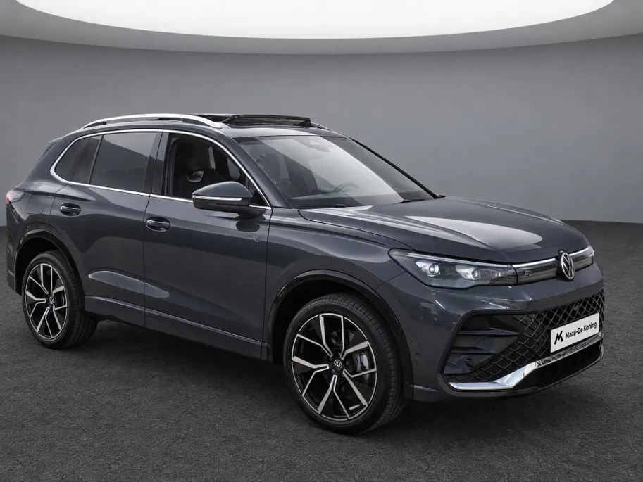 Volkswagen Tiguan 1.5eHybrid 200kW/272PK R-Line · Panoramadak · Trekhaak · 360°Camera + Parkeersensoren · Garantie t/m 20-07-2030 of 100000km.