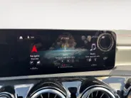 Mercedes-Benz CLA 250 e AMG Line | Adapt. Cruise Control | Rondomzicht camera | Apple Carplay/Android Auto | 18' inch velgen |