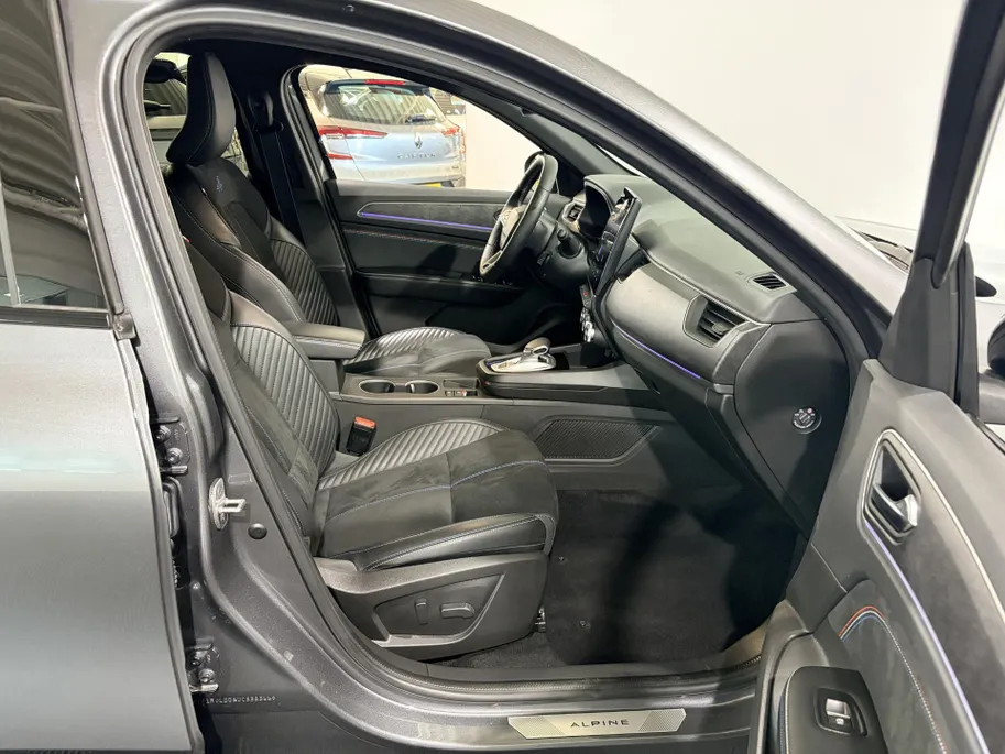 Renault Arkana 145PK E-Tech Full Hybrid Esprit Alpine Automaat | Navi | Camera | Digital Cockpit | Stoelverwarming | Apple CarPlay/Android Auto | 19' Lichtmetalen Velgen | Climate Control | Adaptive Cruise Control |