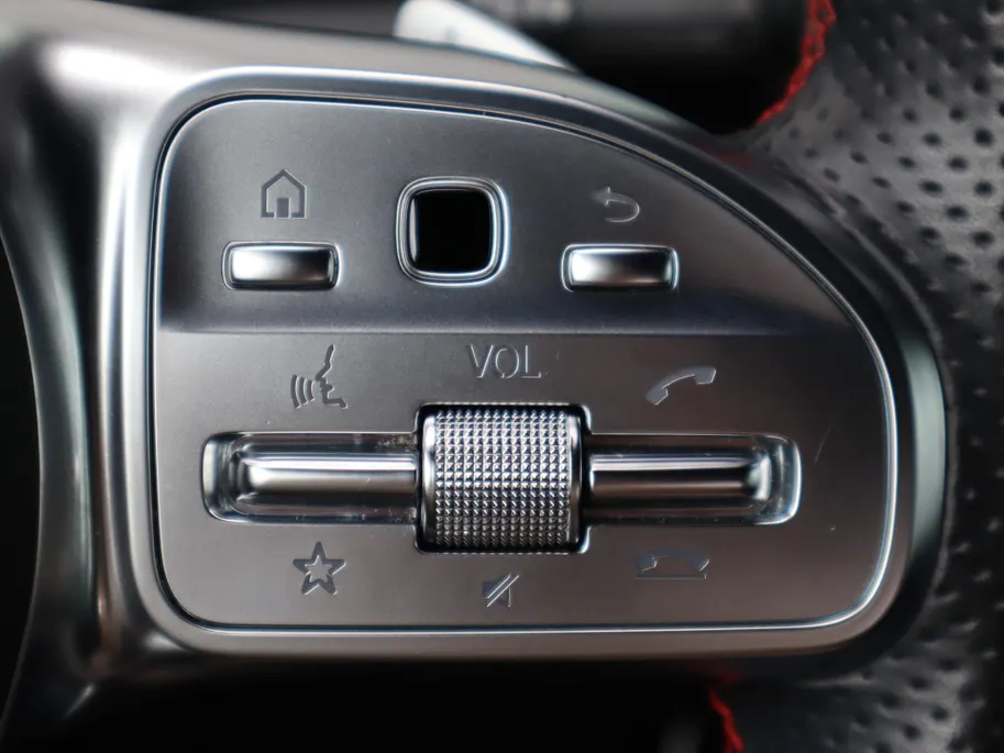 Mercedes-Benz EQA 250 AMG Line 67 kWh l Stoelverwarming l Ambiente lichtpakket l Achteruitrij camera