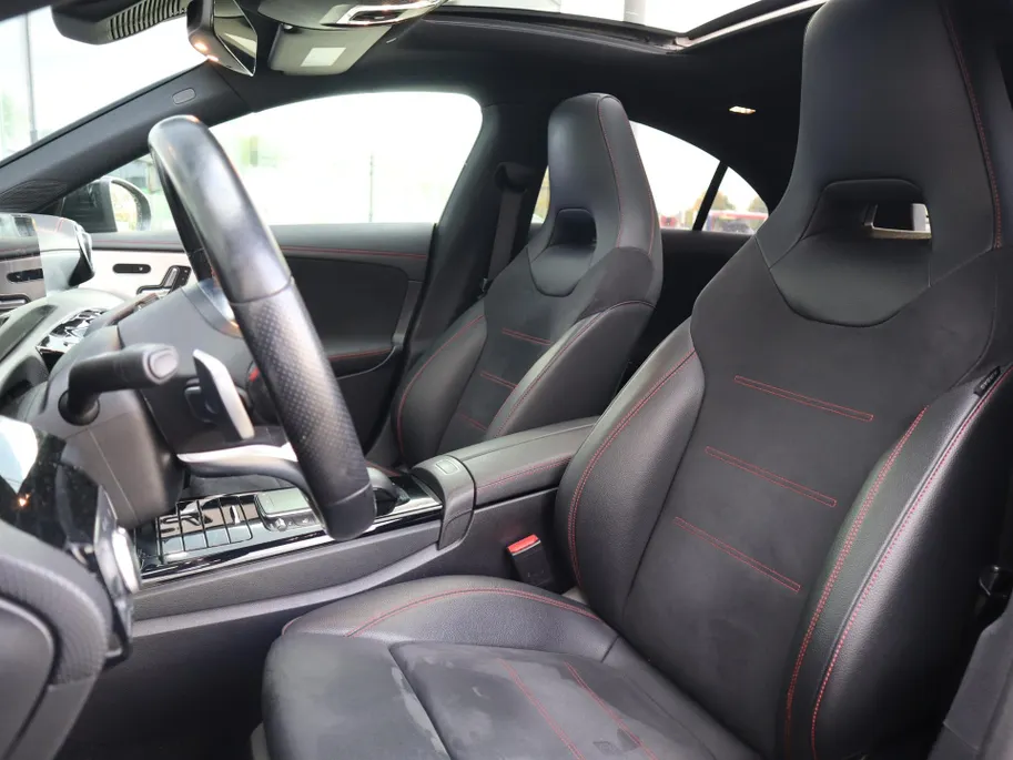 Mercedes-Benz CLA 200 Business Solution AMG