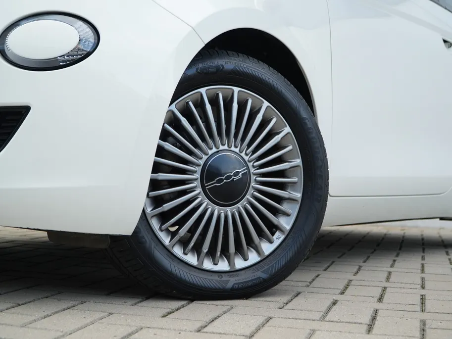 Fiat 500e Icon 42KWH | Carplay | Cruise | Clima | BTW | 16' VERKOCHT