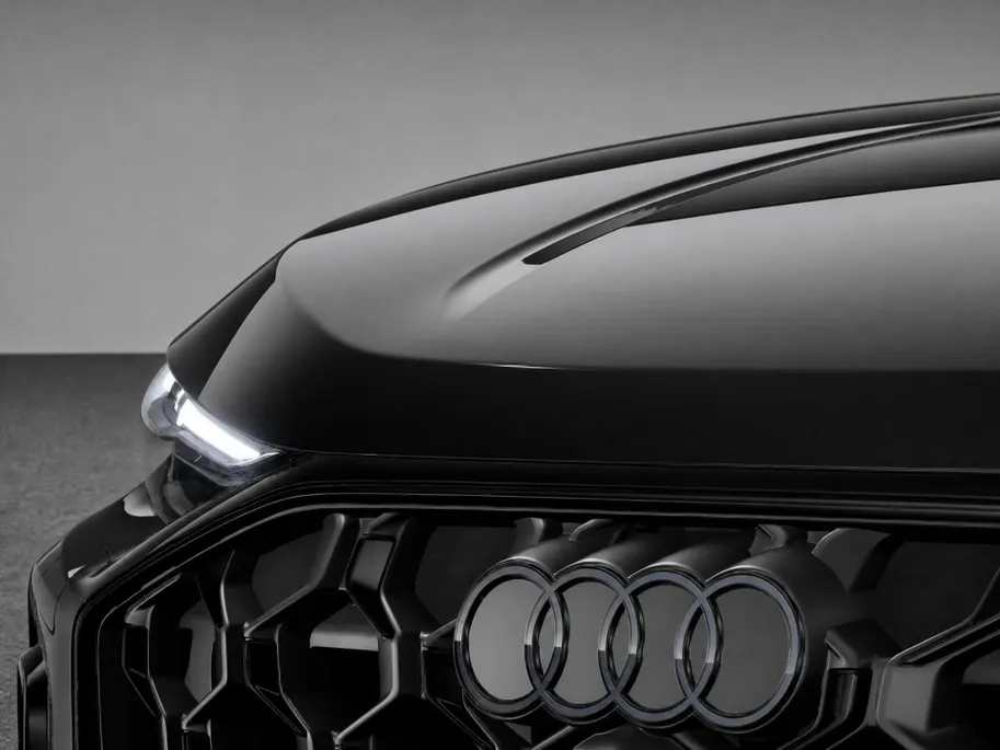 Audi Q5 Sportback 2.0 TFSI e-hybrid quattro S edition Competition 367 PK · Glazen panoramadak · MMI bijrijdersdisplay · B&O premium 3D