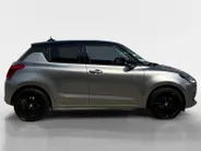 Suzuki Swift 1.2 Stijl Smart Hybrid | LM velgen zwart | Two-tone lak | Bluetooth | Cruise control