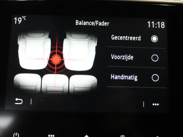 Renault Captur 1.3 TCe 140 PK Intens | Automaat | 4 seizoensbanden | parkeersensoren achter | LM Velgen | Multisense | ECC |