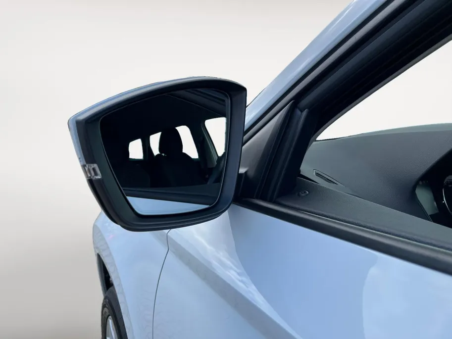 Škoda Karoq 1.5 TSI ACT Business Edition |Upgrade Business|Trekhaak| Stuur/Stoelverwarming| Comfort-pakket|12 maanden Bovag garantie|