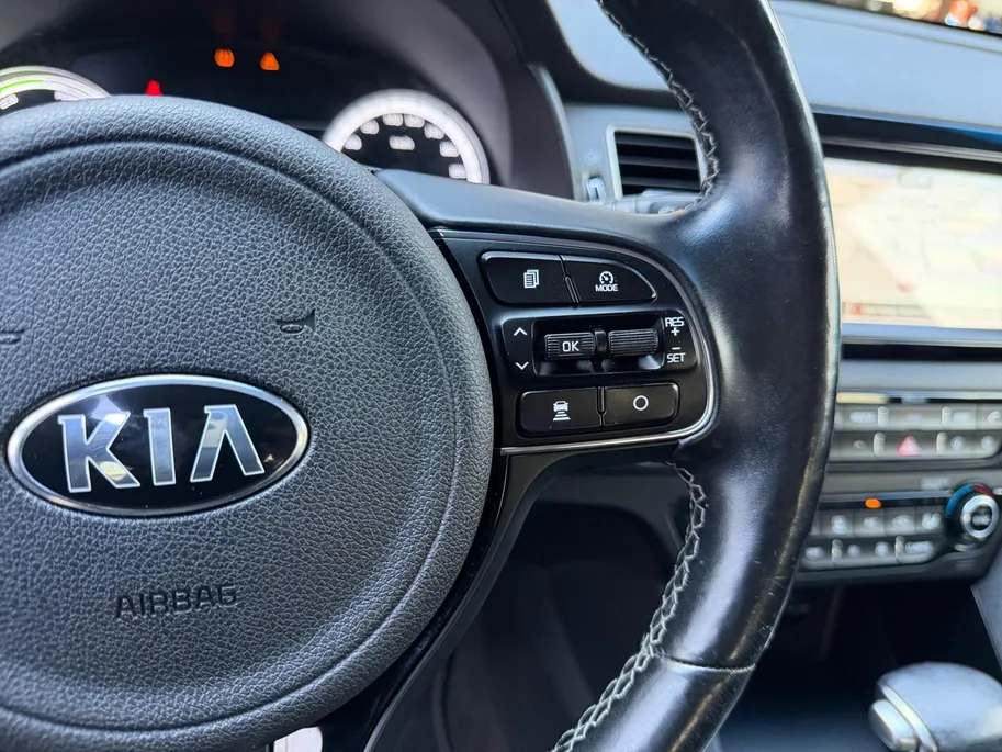 Kia Niro 1.6 GDi Hybrid BusinessLine | Zeer compleet | Stoel & stuurverwarming | Navigatie | Achteruitrijcamera | All-season banden |