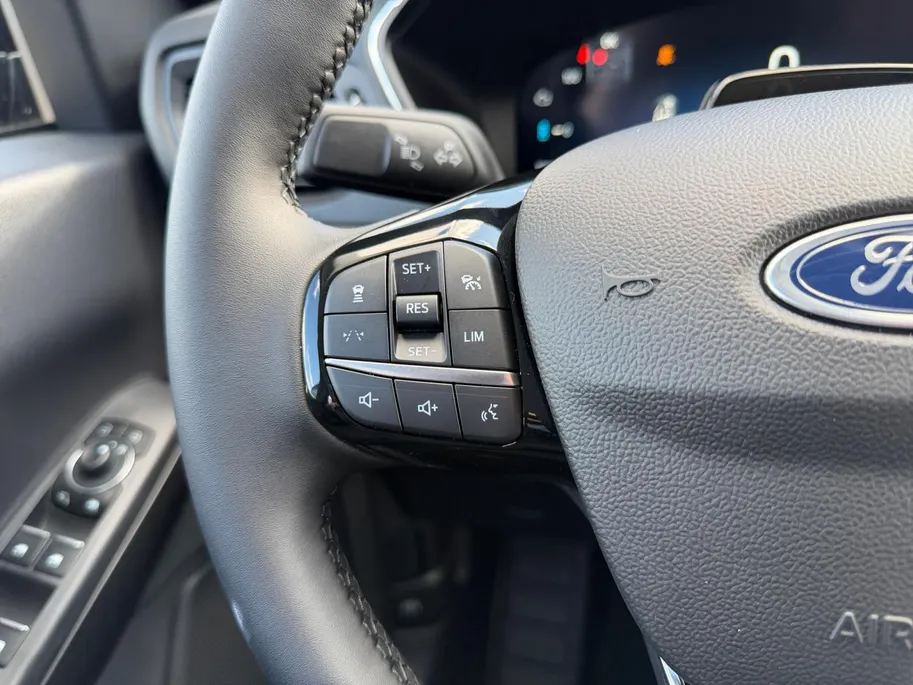 Ford Kuga 2.5 PHEV Titanium | Uit Voorraad Leverbaar | Automaat | €4.000,- Ready Set Ford Bonus | Trekhaak | 2100kg Trekgewicht | Adapt. Cruise Control | BLISS | 360 Graden Camera | Apple Carplay & Android Auto