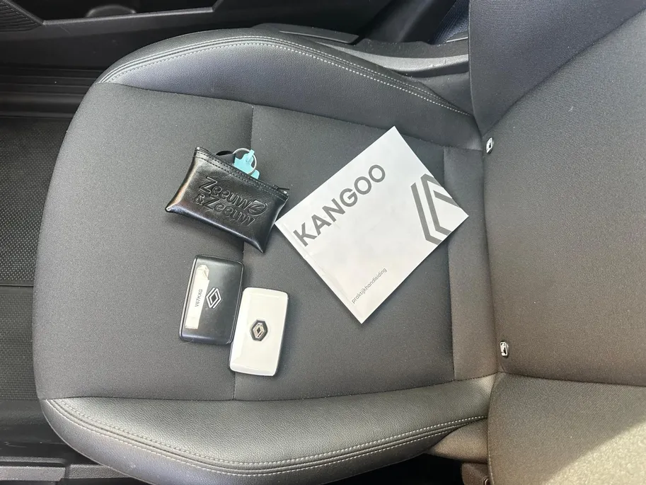 Renault Kangoo 1.5 Blue dCi 115 extra L1 | Anniversary Edition | Carplay | Cruise & Climate Control | Camera | Navigatie | Parkeersensoren | Ex DEMO | BTW | 6 Maanden BOVAG Garantie