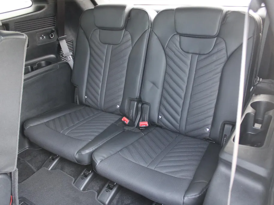 Kia Sorento 1.6 T-GDi Plug-in Hybrid 4WD ExecutiveLine 7p | Stuur-/stoelverwarming + ventilatie | Schuifdak | Leer | 360 Camera | Elek. stoelverst. | HUD | LED | 19' LM |