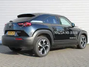 Mazda MX-30 e-SkyActiv R-EV 170 Advantage Industrial | Stoelverwarming | HUD | Dodehoek detectie | Elek. stoelverstelling | LED | 18' LM | Camera |