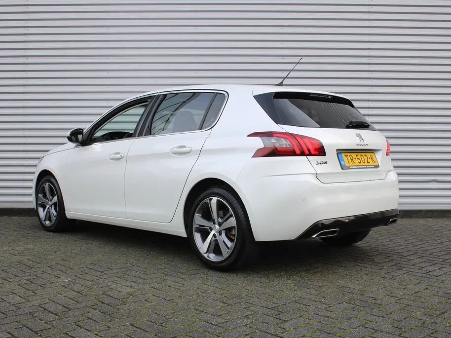Peugeot 308 1.2 PureTech Allure | Panoramadak | 17” LM | Parkeersensor v+a | Navi | Cruise | Clima | Apple CarPlay/Android Auto |
