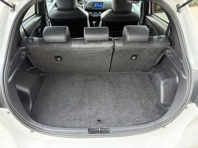 Toyota Yaris 1.5 Hybrid GR-Sport | Apple Car-Play | Camera | Bi-Tone