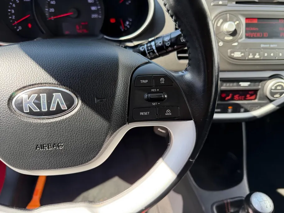 Kia Picanto 1.0 DynamicLine | Dealer onderhouden |Climate control & cruise control | Bluetooth | Lichtmetalen velgen | Metallic lak | Fabrieksgarantie | NAP