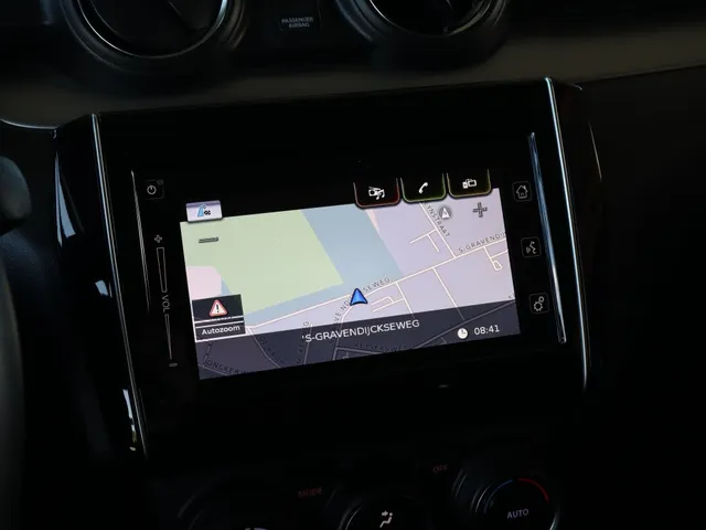 Suzuki Swift 1.2 Style Smart Hybrid | Navigatie | Stoelverwarming