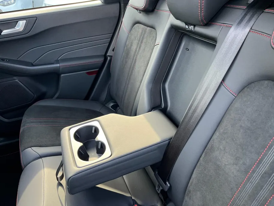Ford Kuga 2.5 PHEV ST-Line X | Schuif/Kantel Dak | Adaptieve Cruise Control | Elek. Trekhaak | 2100 KG Trekgewicht | Winter Pack |
