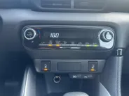 Toyota Yaris 1.5 Hybrid 115 | STUUR-STOEL VERWARMING | CAMERA | APPLE CAR PLAY | GARANTIE |