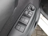 Mazda 2 Hybrid 1.5 Select | Airco | 16' LM | Android / Apple carplay | PDC | Camera | Keyless |