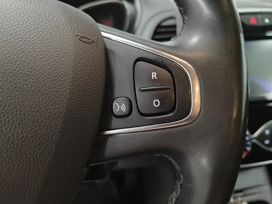 Renault Captur 1.3 TCe Intens NAVI AIRCO TREKHAAK CAMERA ANDROID AUTO 4 CILINDER 130PK HOGE INSTAP ZEER MOOIE AUTO