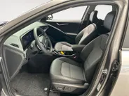 Kia Niro 1.6 GDi PHEV DynamicPlusLine Edition | Orginele Kilometerstand! | Apple Carplay / Android Auto | Navigatiesysteem | Elektrisch Verstelbare Bestuurdersstoel | Stoel + Stuurverwarming | Licht + Regensensor | Parkeersensoren Voor + Achter | Camera Achter | 1
