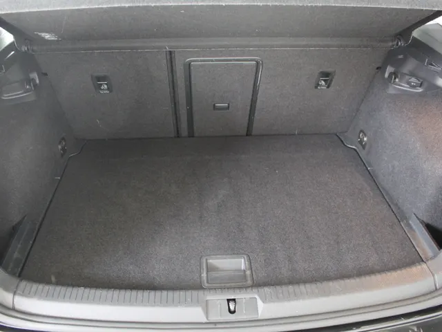 Volkswagen Golf 1.4 TSI Business Edition Connected Navigatie | Camera | Panoramadak | Sportstoelen
